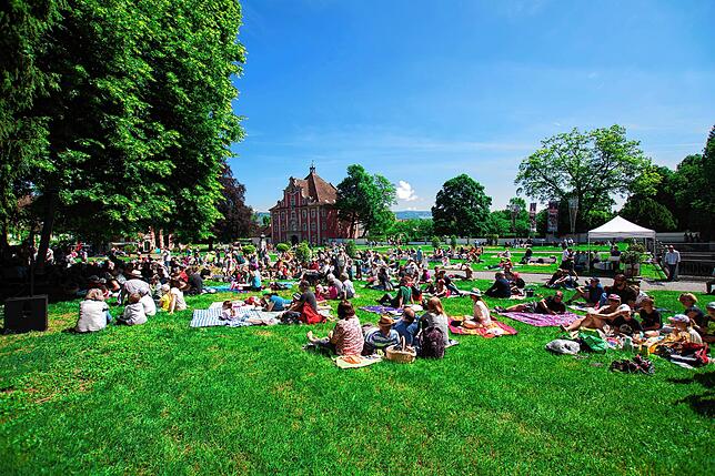 Den Abschluss des Bodenseefestivals bildet wieder ein Picknickkonzert für die ganze Familie im Schlosspark Salem.