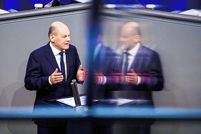 Bundeskanzler Olaf Scholz (SPD) unterscheidet sich in Sachen Sprache stark von manchen seiner Vorgänger. Sein Motto: Bloß keinen ...