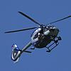 Ein Polizeihubschrauber wie dieser flog über Rielasingen-Worblingen. Das Bild wurde bei einer Suchaktion bei Todtmoos aufgenommen.