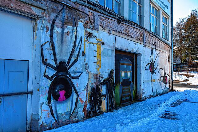 Graffiti an einer Wand der alten SABA-Gebäude.