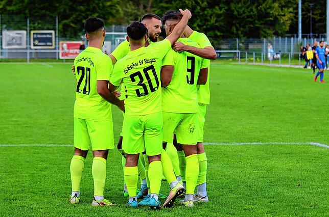 Bild 11: Die besten Bilder der Partie zwischen dem TSV Singen und dem FC Neustadt