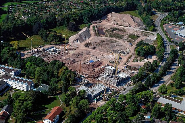 Im Jahre 2016 wurde dann nach dem Abriss der alten Gebäude mit der Neuerschließung des Geländes begonnen.
