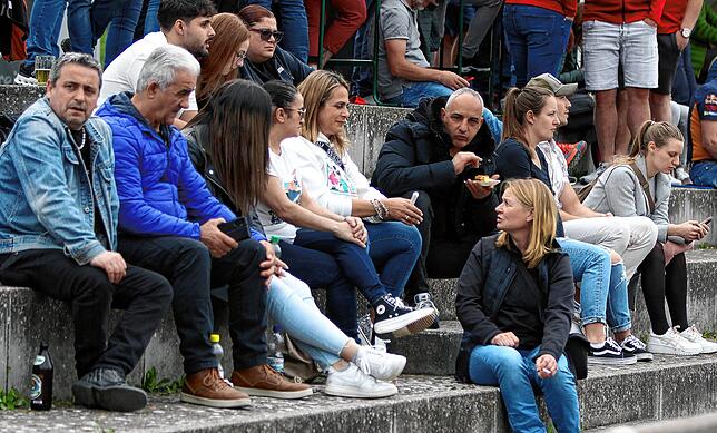 Bild 8: FC RW Salem besiegt auch den SV Mühlhausen. Wir haben die besten Bilder!