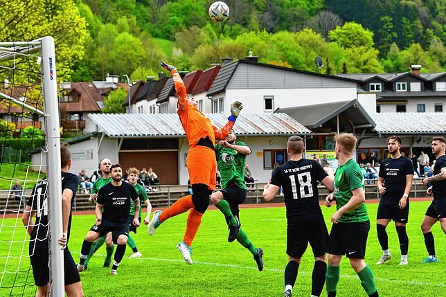 Bild 21: SV Herten setzt sich mit 4:2 bei der SG FC Wehr/Brennet durch &ndash; und wir haben Bilder!