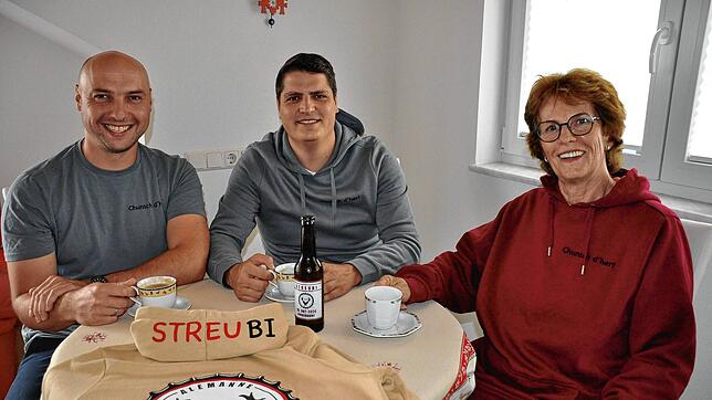 Sergius Moor und Silas Bulla sprechen über die neue Veranstaltung „Streubi“. Die Vorsitzenden von FC Birkendorf und Narrenzunft ...