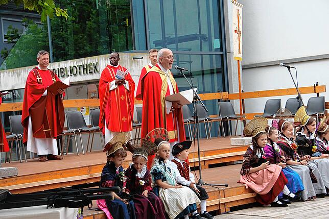 Bild 20: Hausherrenfest 2024: Hausherren-Prozession nach dem Hochamt