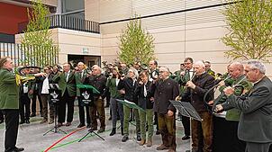 Mit „Auf zum fröhlichen Jagen“ umrahmten die Jagdbläser von Tiengen unter der Leitung von Bläserobmann Holger Knörzer die ...
