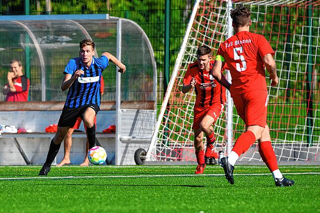 Bild 3: TuS Binzen dreht beim 4:3 gegen die SG FC Wehr/Brennet das Spiel &ndash; und wir haben Bilder!