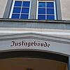 Wegen des Herunterladens von kinderpornografischen Schriften wurde ein 49-Jähriger zu einer Bewährungsstrafe vor dem Schöffengericht ...