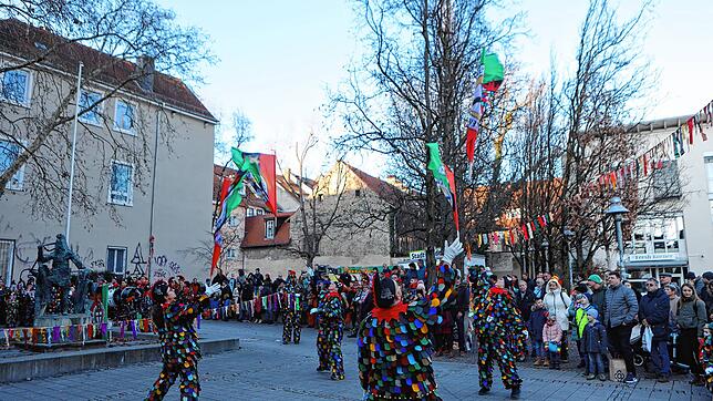 Bild 7: Konstanzer Fasnacht: Fotos von der Brunnenputzete der Blätzlebuebe