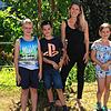 Auch die Grundschule Fützen entlässte ihre Viertklässler. Unser Abschussbild zeigt von links Jonas Schmid, Lukas Merk und Lene ...