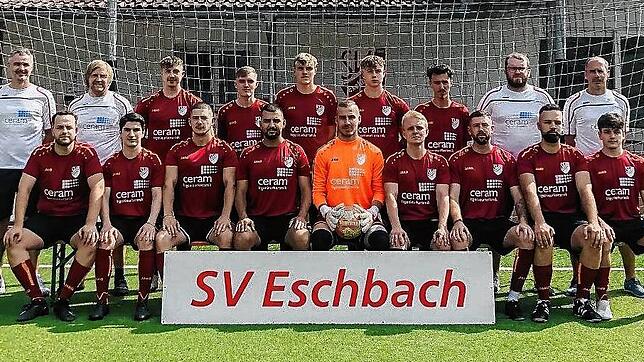 Großer Kader: Der SV Eschbach hat 18 Neuzugänge und seine Aktivabteilung auf drei Mannschaften aufgestockt. Vorn von links: Marcel ...