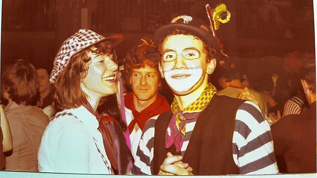 Zu einer Mitgliedschaft in einem Narrenverein hat es nie gereicht, den Narren hat Manfred Hölzl gleichwohl viel zu verdanken. Als Clown ...