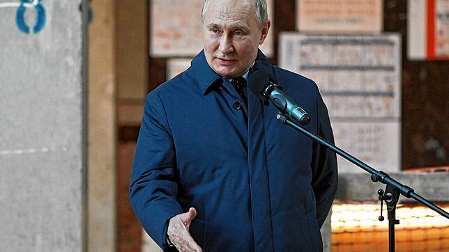 Der russische Präsident Wladimir Putin umgibt sich seit Jahren mit den reichsten Männern Russlands &ndash; werden ihm die Oligarchen ...