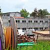Die Arbeiten an diesem Gebäude für die Anschlussunterbringung in der Villinger Bussardstraße sollen bis Anfang Juli 2025 beendet sein.