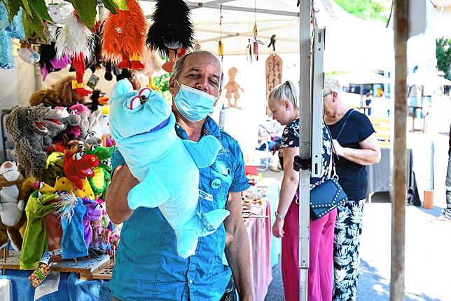 Willi Heinz aus Karlsruhe präsentiert an seinem Stand „Einst und jetzt – nostalgische Spielsachen“ auch legendäre ...