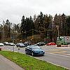 Die provisorischen Ampeln an der B&nbsp;313, hier im Bild der Abzweig nach Wahlwies, soll schon bald wieder abgebaut werden. Der ...