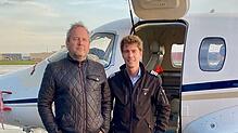Die Piloten Michael Swoboda und Philip Schubert brachten in einer Firmenmaschine von Liebherr die Hilfsgüter vom Bodensee nach Rzeszow ...