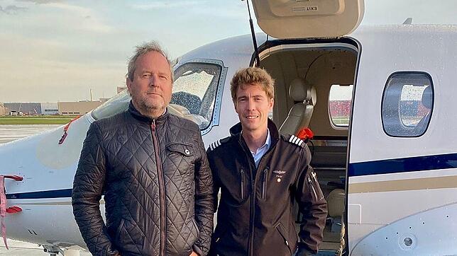 Die Piloten Michael Swoboda und Philip Schubert brachten in einer Firmenmaschine von Liebherr die Hilfsgüter vom Bodensee nach Rzeszow ...
