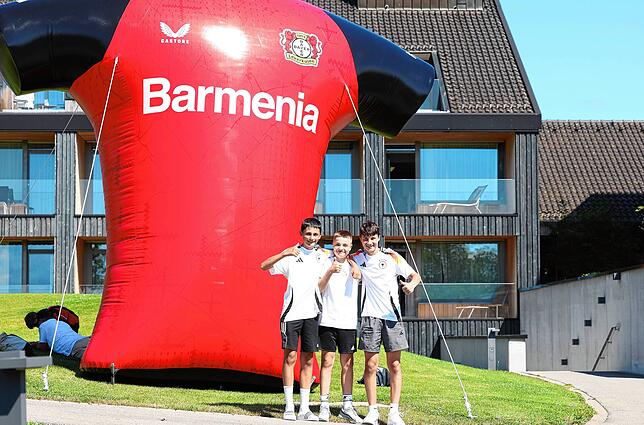 Bild 18: Deutscher Meister Bayer Leverkusen im Öschberghof Donaueschingen