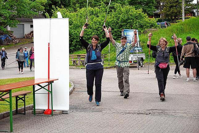 Bild 35: 180 Teilnehmer beim 42-Kilometer-Wandermarathon: Das sind die Bilder