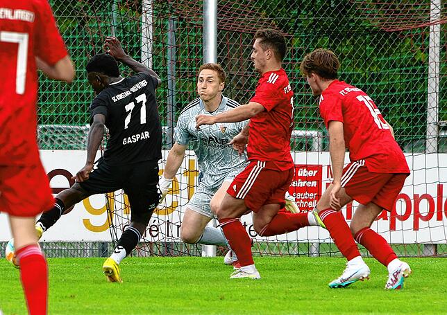 Bild 14: Die besten Bilder vom Pokalfight zwischen dem FC Überlingen und dem SC Konstanz-Wollmatingen