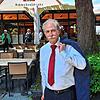 Alfio Di Mauro vor der Schwedenschenke, hier war er viele Jahre stellvertretender Restaurantleiter.