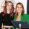 Sie bereiten sich auf die Legalisierung von Cannabis vor: Stefanie Arndt (rechts) und ihre Mitarbeiterin Fanziska Schmidt im Tiengener ...