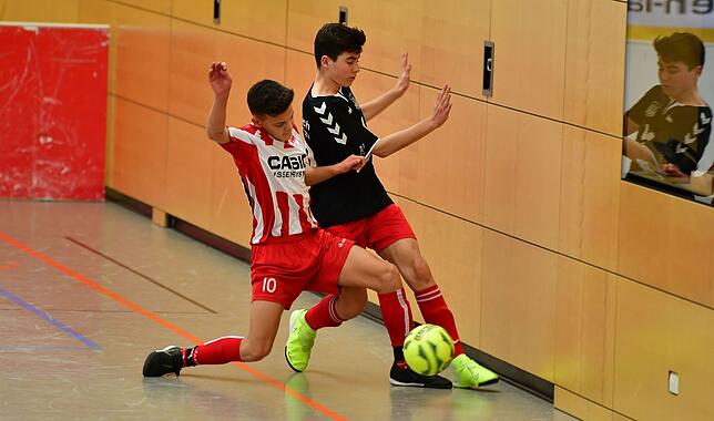 Gebremst: Nur selten ließ sich der FV Lörrach-Brombach beim 8:1 gegen den FC Tiengen 08 stoppen.