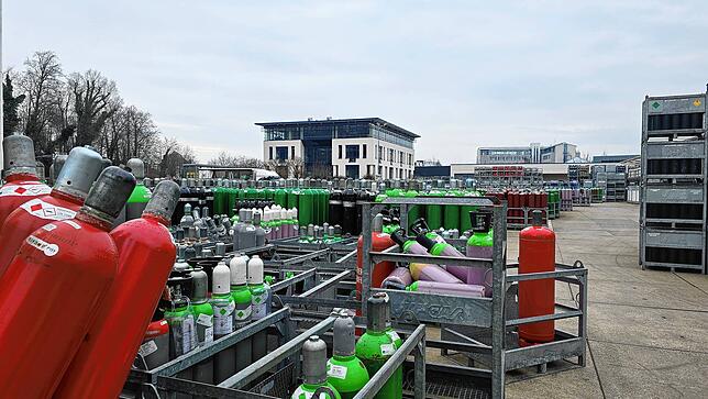 Rund 400 Gase und Gasgemische vertreibt das Sauerstoffwerk Friedrichshafen.