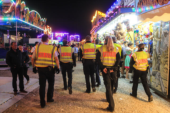 Polizeieinsatz auf dem Konstanzer Oktoberfest im Jahr 2017.