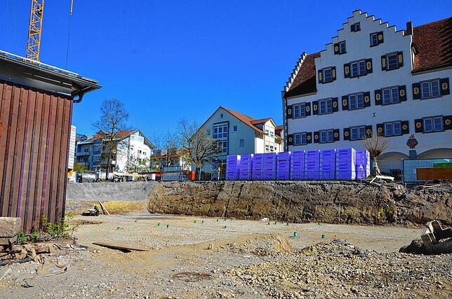 Von der Spielstraße aus wird die Erdgeschossebene des Anbaus nicht zu sehen sein.