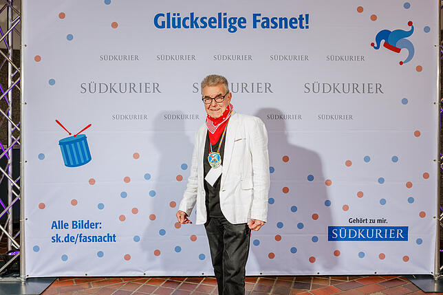 Bild 10: Die Narren im Konzil an der SÜDKURIER-VIP-Wand (Teil 2)