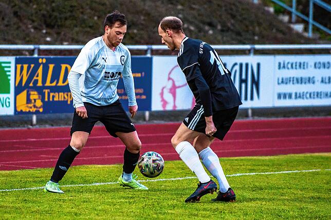 Bild 12: SV 08 Laufenburg II bremst FC 08 Bad Säckingen mit 1:1 im Verfolgerduell &ndash; und wir haben Bilder!