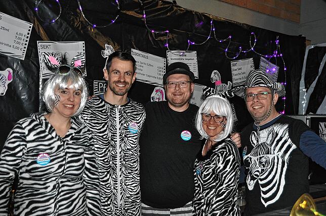 Bild 18: Beste Stimmung auf dem DLRG Ball in Wittenhofen