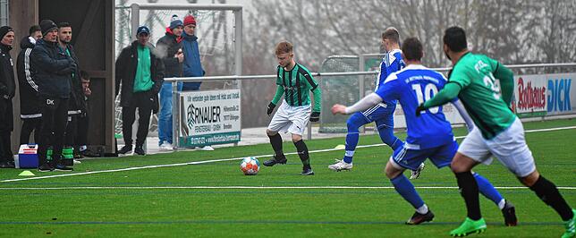 Bild 10: SG Mettingen-Krenkingen besiegt den Spitzenreiter FC Zell &ndash; und wir haben die Bilder!