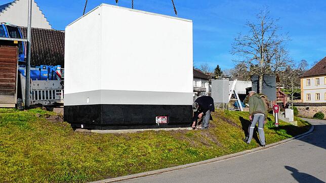 Beim Breitbandausbau im vierten Bauabschnitt in Ühlingen wird die Lieferung und Montage vom POP Gebäude Ühlingen an die Firma ZIS ...