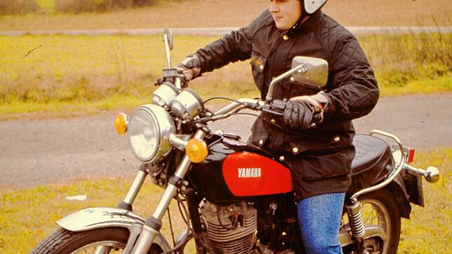 Michael Gut mit seiner Yamaha SR 500, die er sich gebraucht zulegte. &bdquo;Das Modell war Kult in den 80er-Jahren; die japanische Art, ...