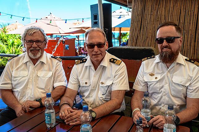 Bild 22: Seehasenfest 2022: Besucher freuen sich über den Rummel