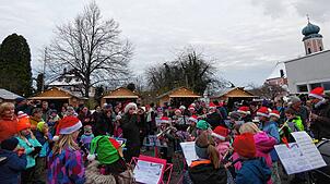 Für die musikalische Unterhaltung der vielen Besucher sorgt die Jugendmusik Albbruck-Dogern. Bilder: Doris Dehmel