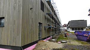 Komplett neu sind an der Kirchtalhalle  sämtliche Installationen, von der Strom-  und Elektrik bis Heizung und Warmwasser.  Sanierung ...