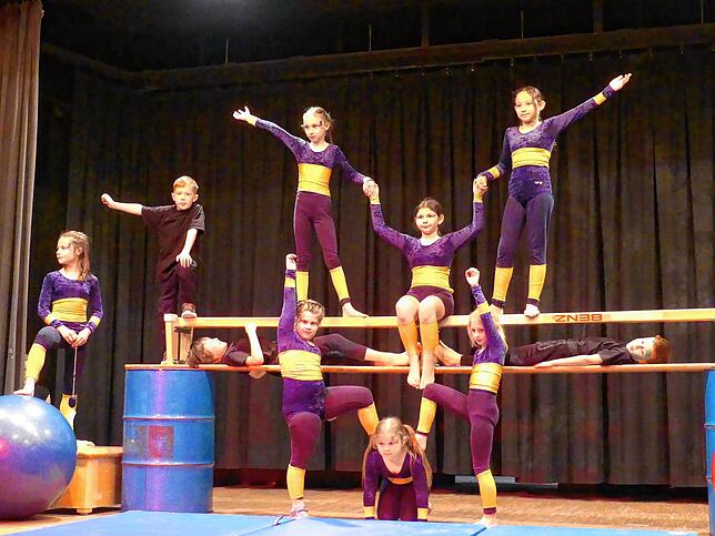 Bild 13: Zirkus in Bermatingen begeistert 600 Zuschauer – Das sind die schönsten Bilder der Show!