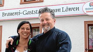 Sie arbeiten an ihrem zweiten Engagement im „Löwen“: die neuen wie alten Pächter Sabine und Ulf Gerspacher.