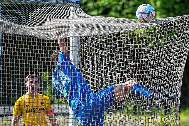 Bild 10: SV 08 Laufenburg kassiert 2:4-Niederlage gegen den SC Wyhl &ndash; und wir haben Bilder!
