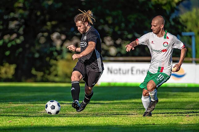 Bild 2: Spvgg. Andelsbach gewinnt mit 4:1 gegen den SC Niederhof/Binzgen &ndash; und wir haben Bilder!