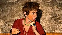 Petra Gack spielt alle Rollen selbst in ihrer Bearbeitung der Imperia