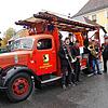 Angeführt wird die Oldie-Parade über die Hauptstraße wie stets von der Schluuchmuusig Schaffhuuse. Sie rückt mit einem Opel Blitz, ...