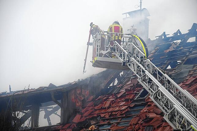 Bild 2: Brand im Sägewerk: Bilder vom Einsatz in Murg-Hänner