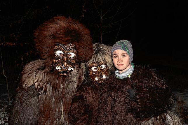Bild 12: In Konstanz erwacht die Fasnacht 2025: Riedhexen und Schneeschreck tanzen durch den Wald
