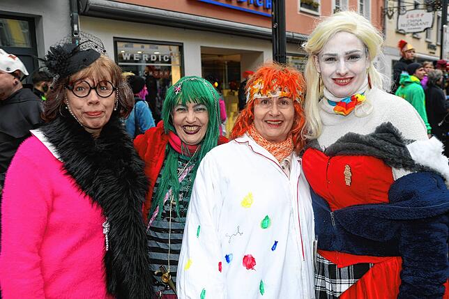 Bild 2: Schmotziger Dunschtig in Konstanz: Fasnacht mit Musik, Hästrägern und buntem Treiben - Die Bilder!